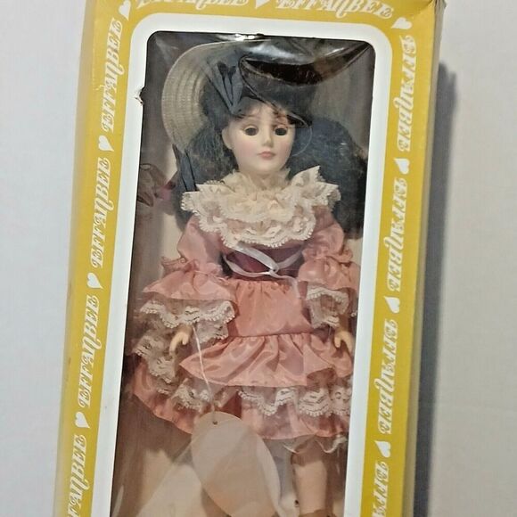 Vintage Effanbee Doll, 3315 Abigail for Afternoon Tea. - Picture 2 of 10